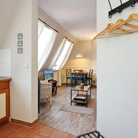 Apartment Ulmenschloesschen 13 Kuehlungsborn